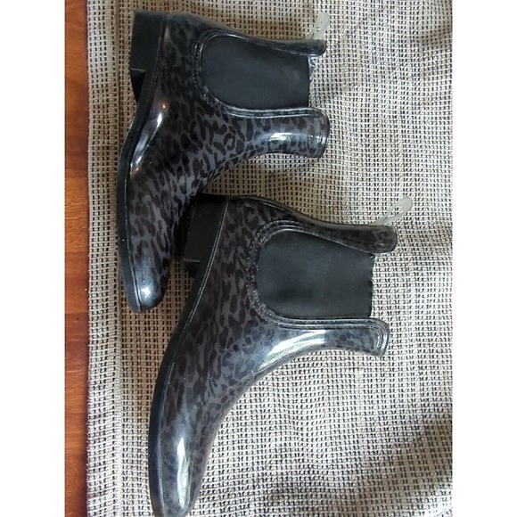 Inc International Concepts Women's Rain Boots Size 10 Grey Leopard Print - Picture 2 of 8